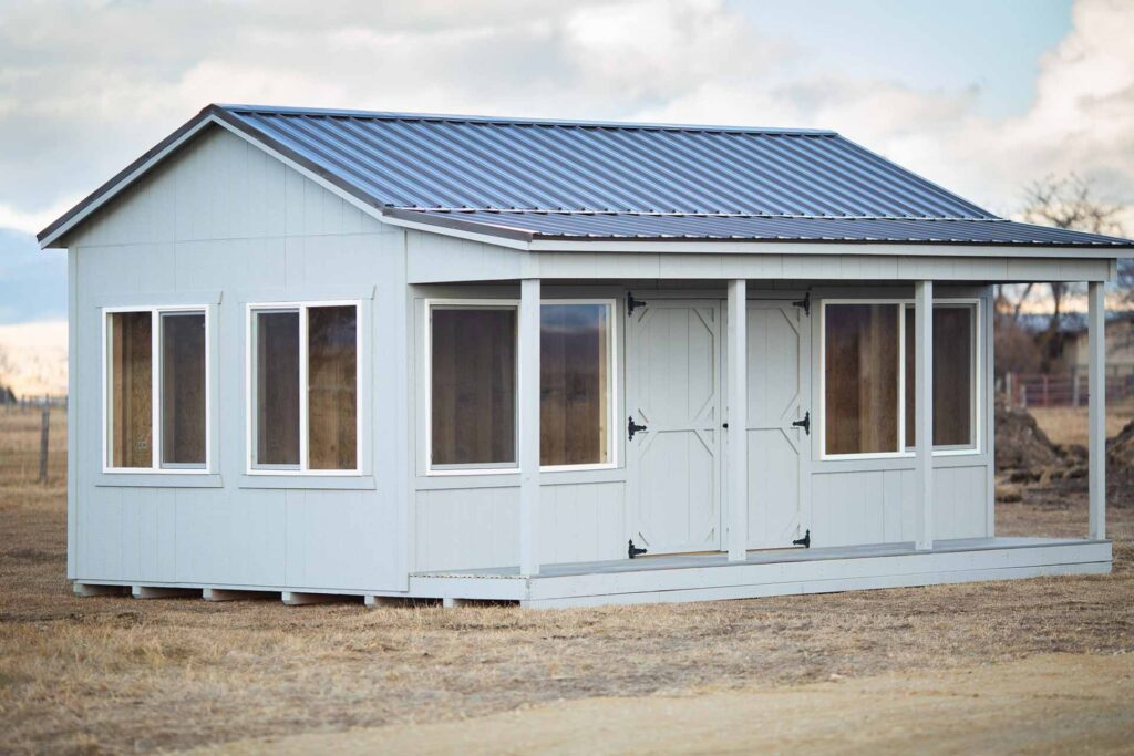 SIDEPORCH-CABIN